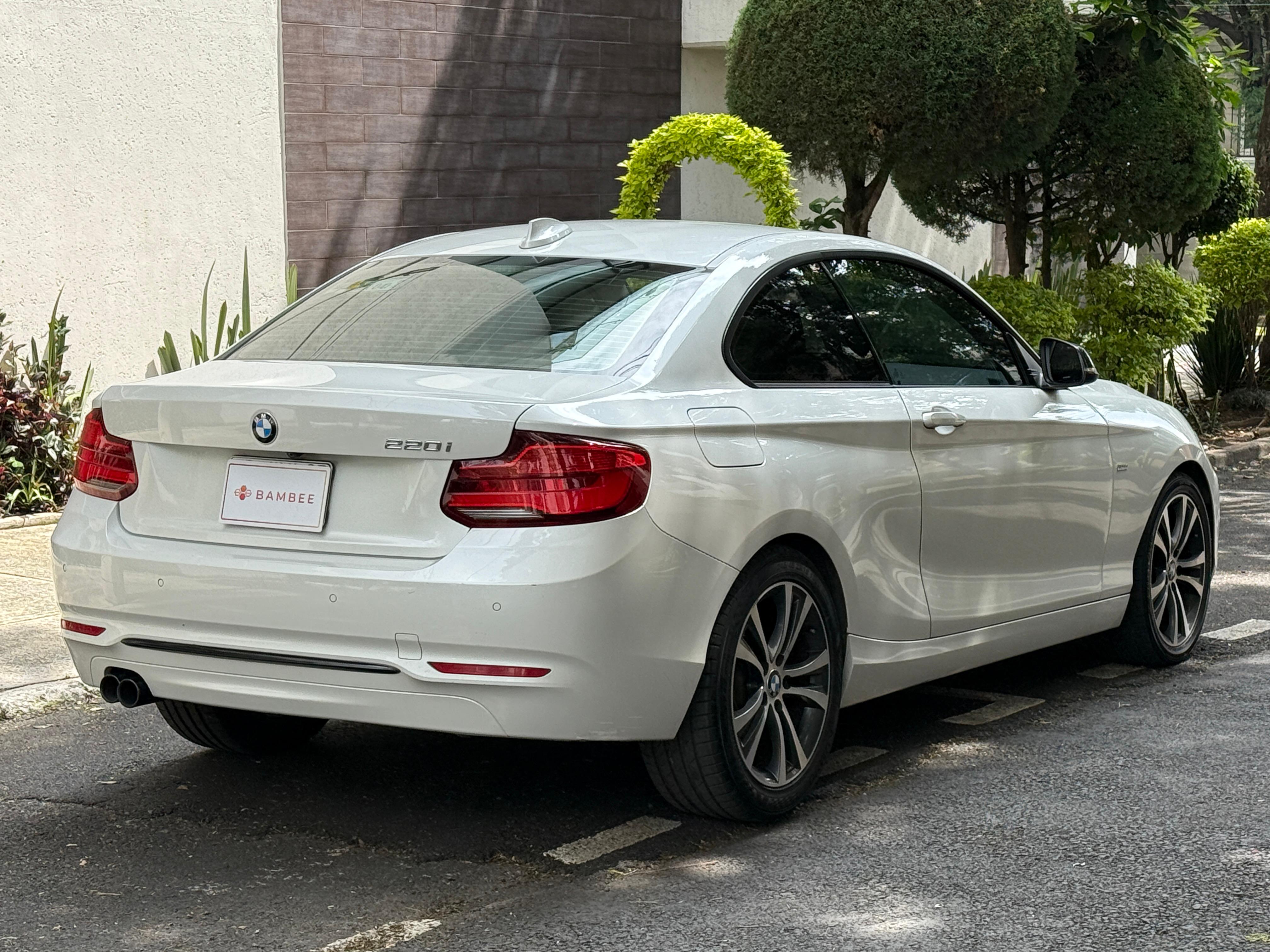 BMW  SERIE 2 220iA SPORT LINE 2018