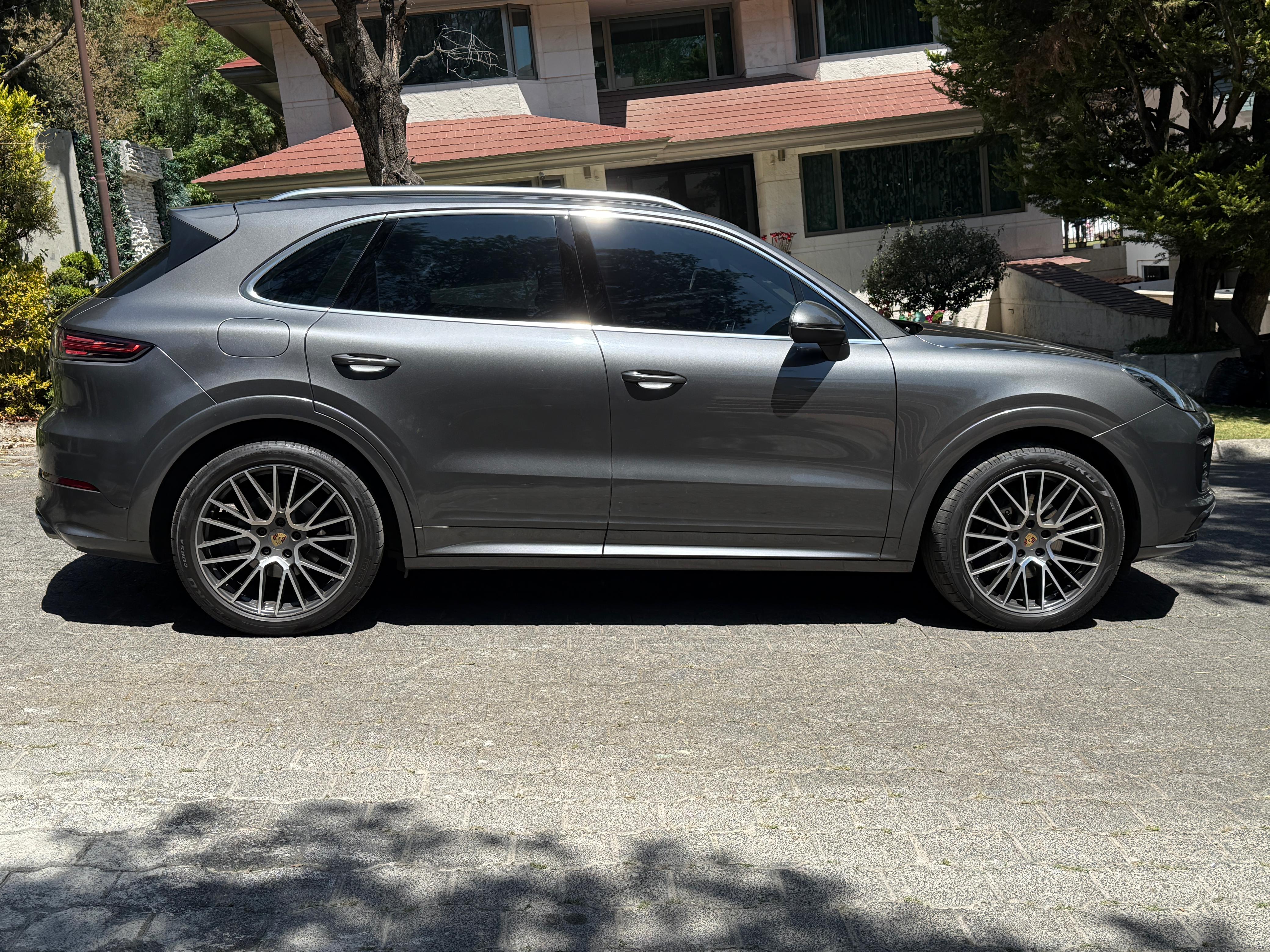 Porsche  CAYENNE V6 340 HP 2019