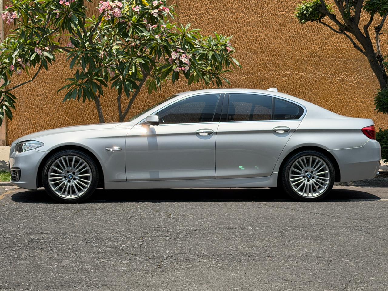 BMW  535IA LUXURY LINE 2014