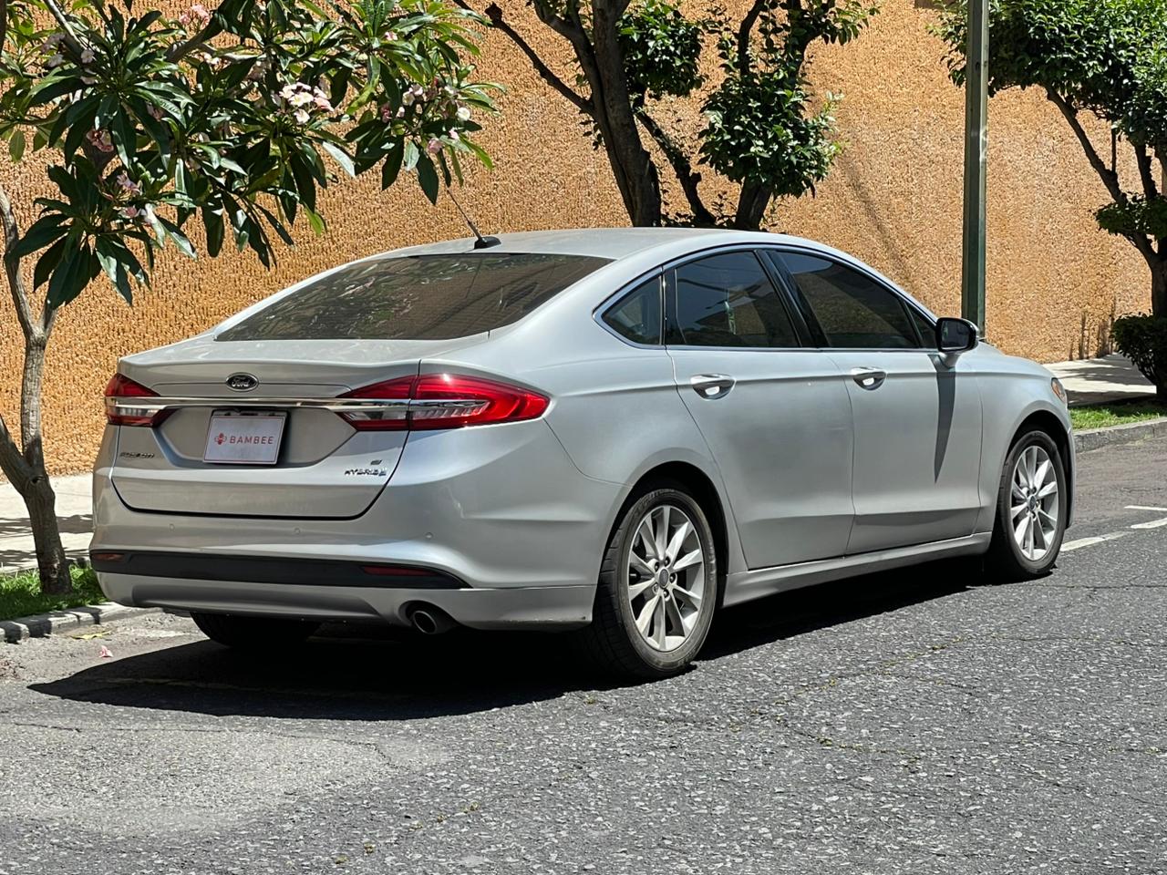 Ford  FUSION SE LUXURY HIBRIDO 2017