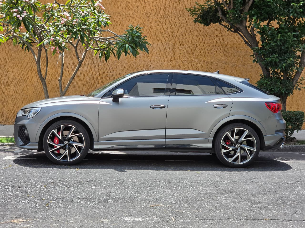 Audi  AUDI RSQ3 SPORTBACK 2.5L 400HP 2022