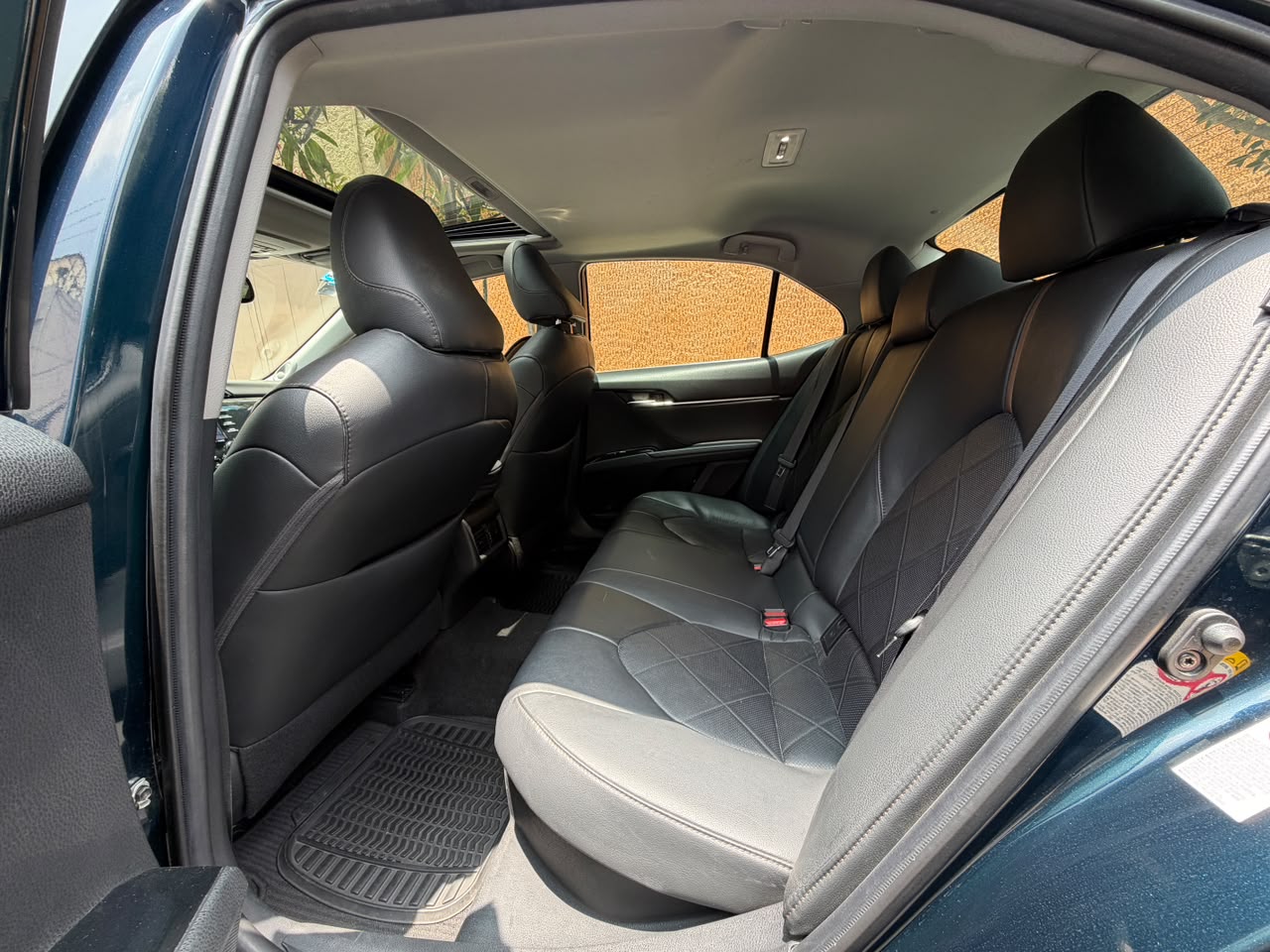 Toyota  CAMRY XLE NAVI HV 2019