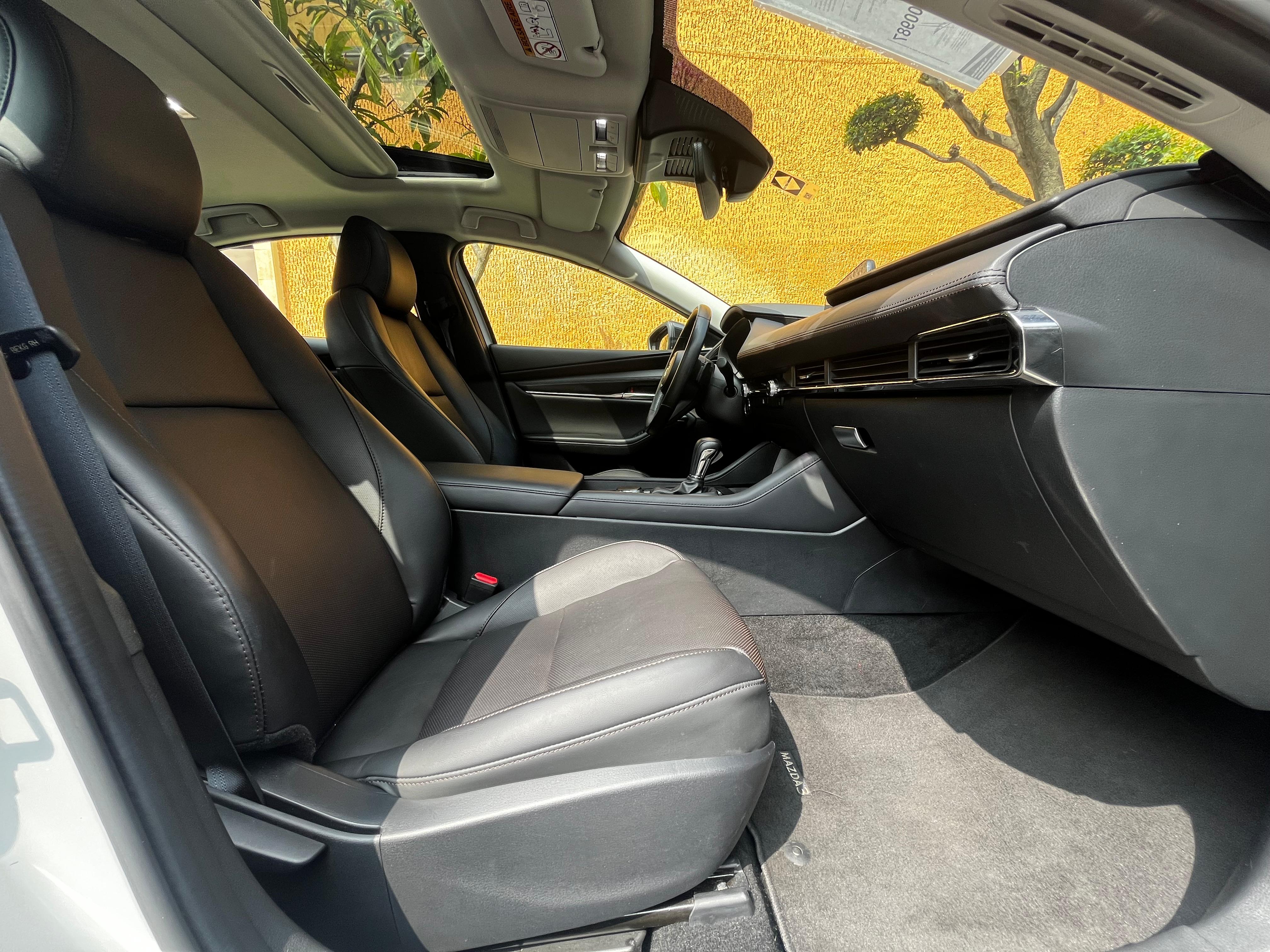 Mazda  3 SIGNATURE 2024