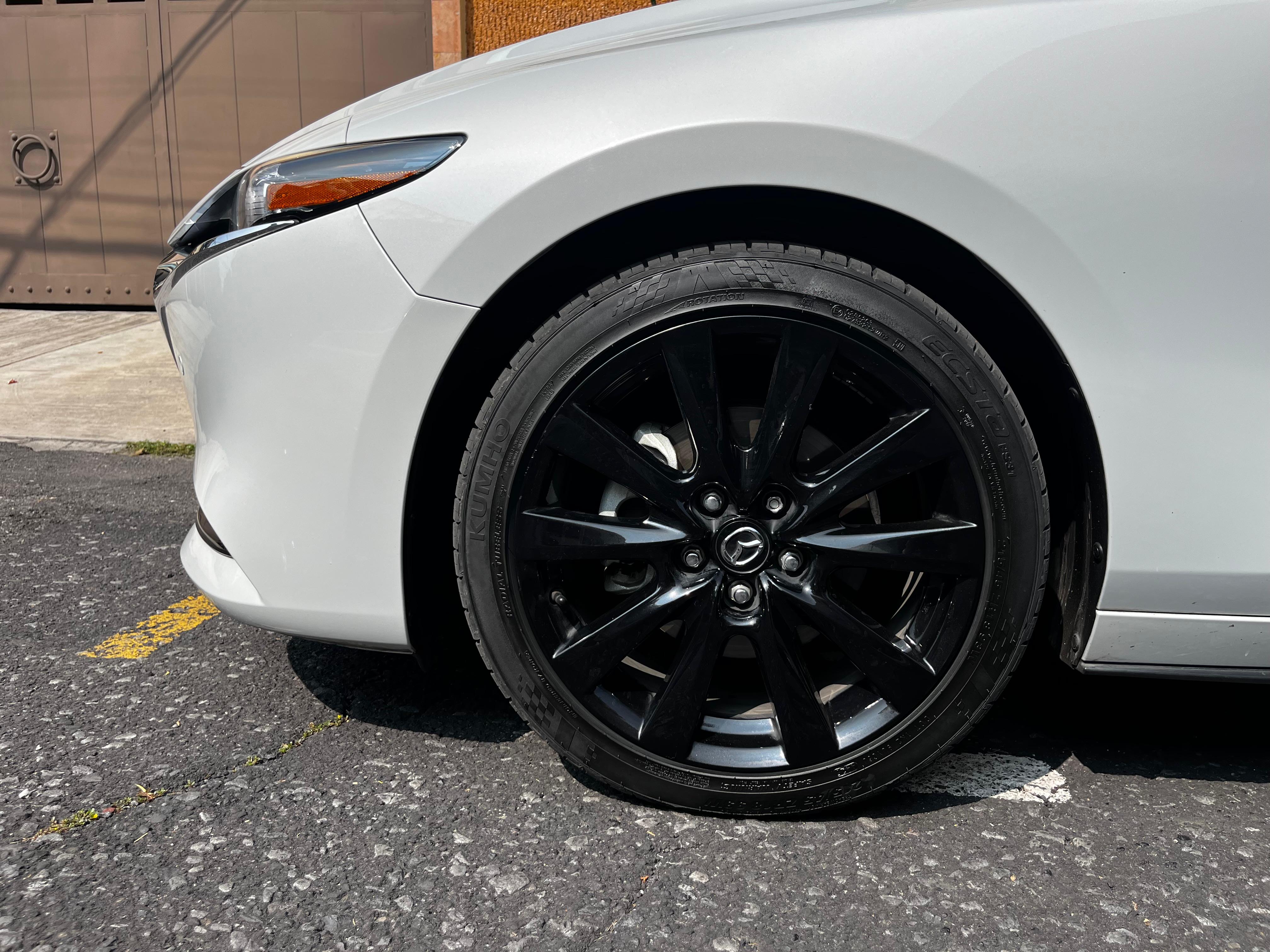 Mazda  3 SIGNATURE 2024